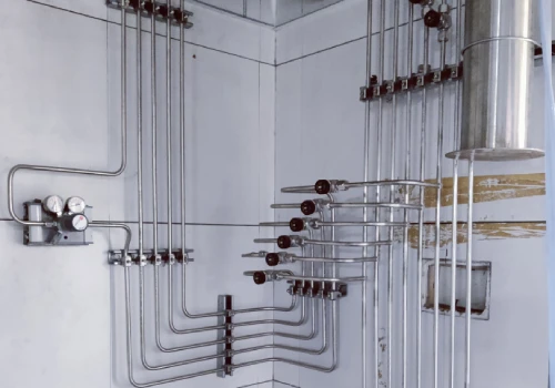 Inert and specialty gas line installation with double containment